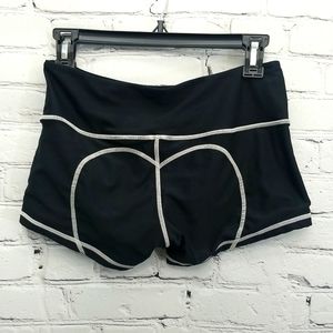Girls who power lift athletic booty shorts size medium